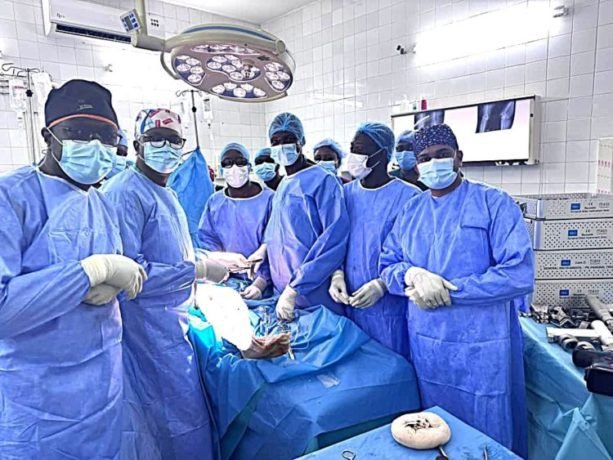 Burkina Faso : Première pose d’une prothèse totale du genou au CHU-YO