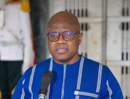 Santé au Burkina Faso : Le gouvernement régule la vacation médicale et lance le plan « 1000 x 5 » pour renforcer les ressources humaines