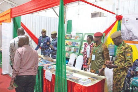 Les Forces armées nationales exposent leurs œuvres