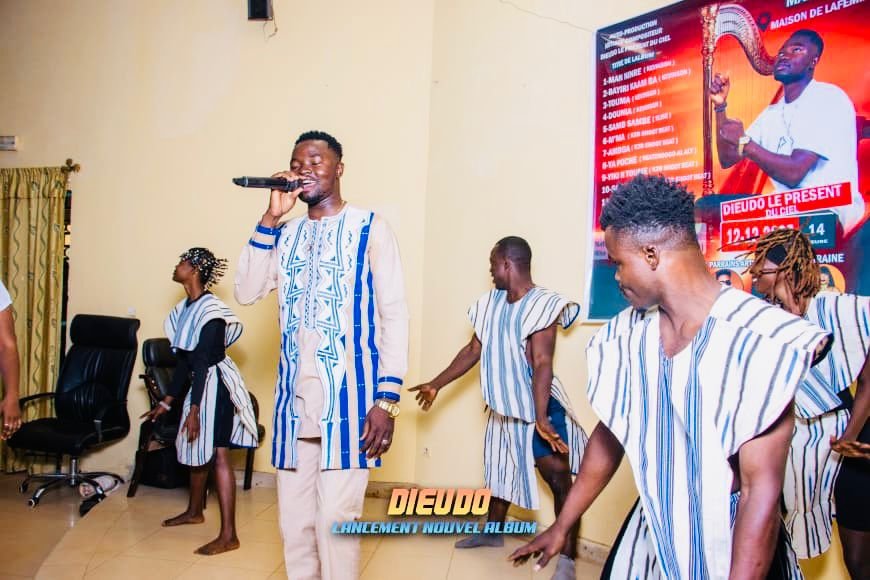 Musique : Dieudo le présent du ciel lance son 3e album, « Man ninré »