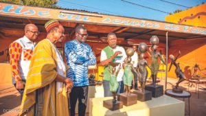 Espace culturel Barso: le ministre Pingdwendé Gilbert Ouédraogo découvre l’exposition “Resilience 2”