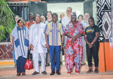 Festival international de danse de Ouagadougou: le ministre Gilbert Ouédraogo visite « le Grin des arts vivants », site de la 14e édition