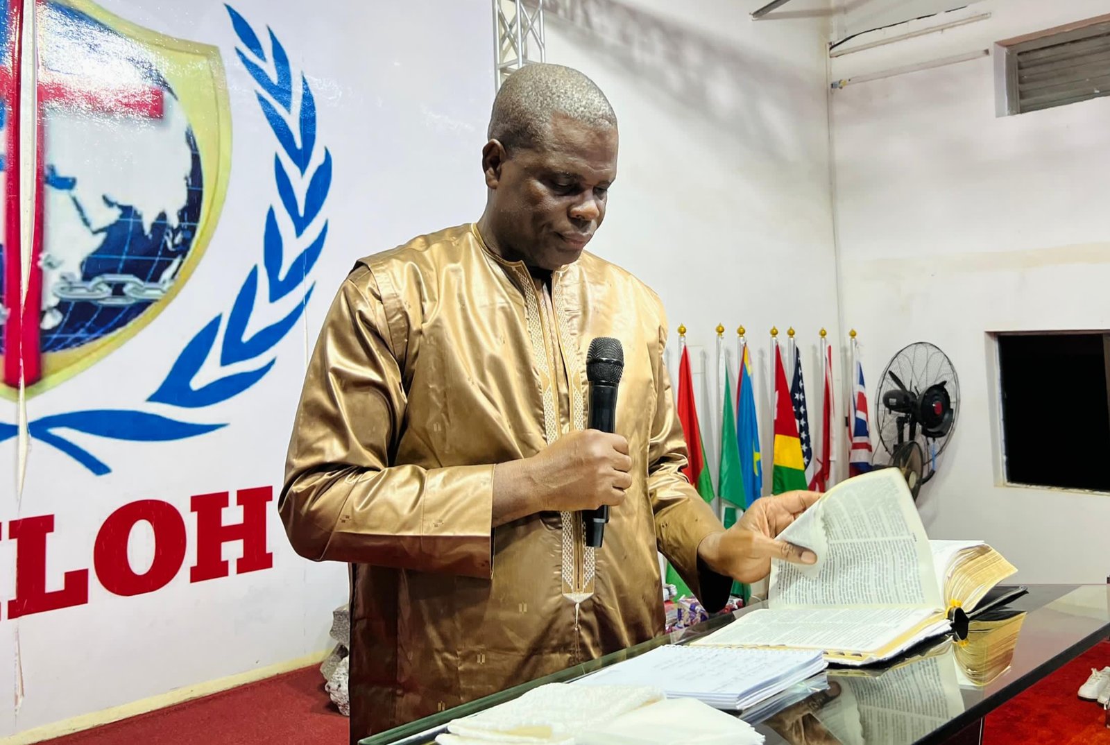 Pasteur Yao Israël Mondesir