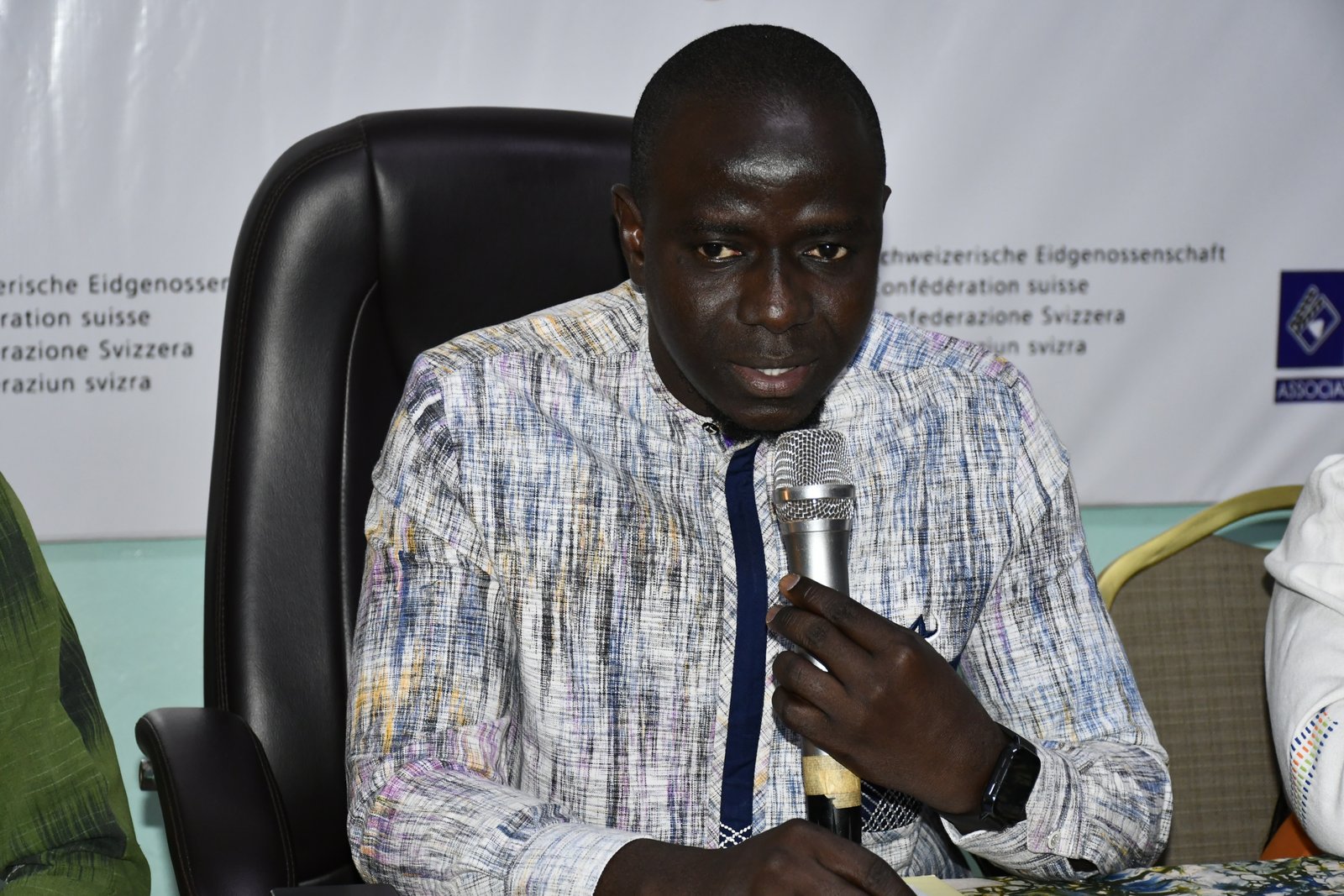 Le Haut-Commissaire de la province du Kouritenga, Moctar, prononçant son discours d'ouverture pour réaffirmer le soutien institutionnel de l'État au projet Béogo Yinga